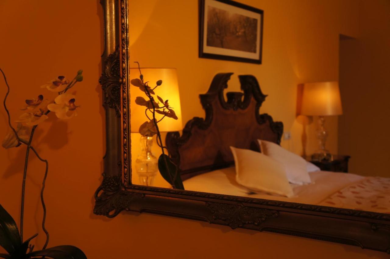 Petit Hotel Alaró Habitación foto